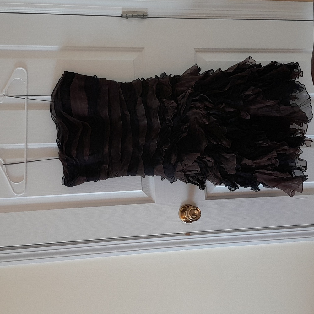 silk layered Willa Han layered black and brown dress. size 6